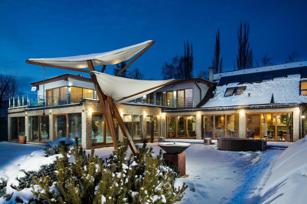 Aqua & Wellness Resort Alzbeta Липтовски-Микулаш Экстерьер фото