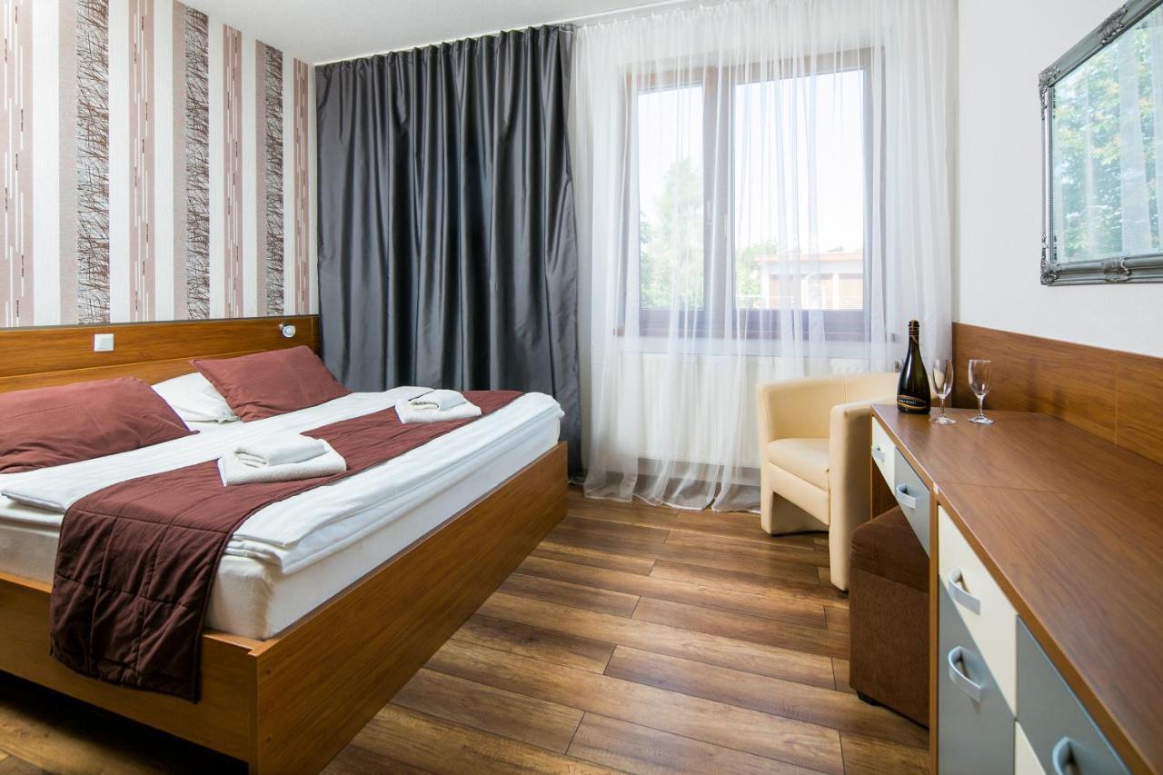 Aqua & Wellness Resort Alzbeta Липтовски-Микулаш Экстерьер фото