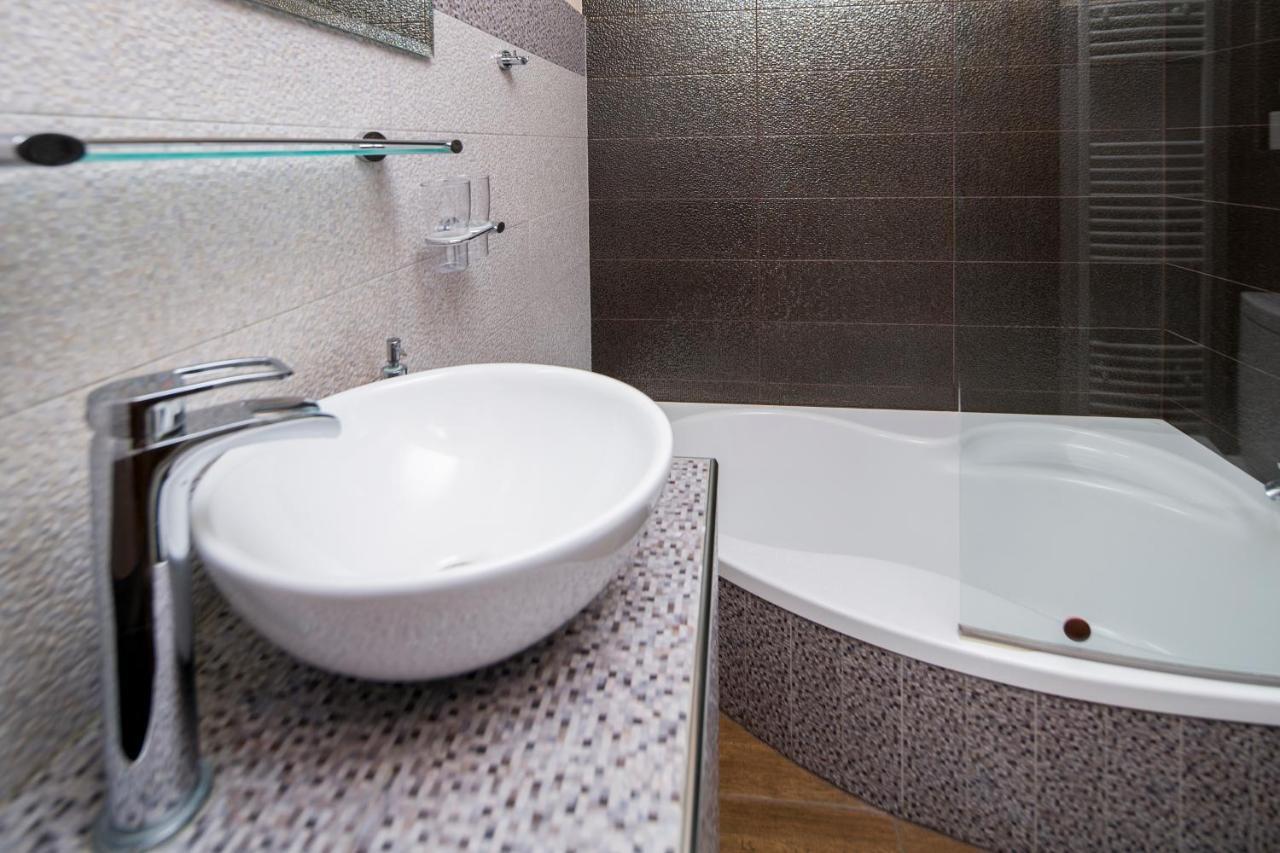 Aqua & Wellness Resort Alzbeta Липтовски-Микулаш Экстерьер фото