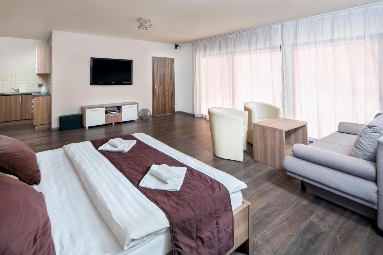 Aqua & Wellness Resort Alzbeta Липтовски-Микулаш Экстерьер фото
