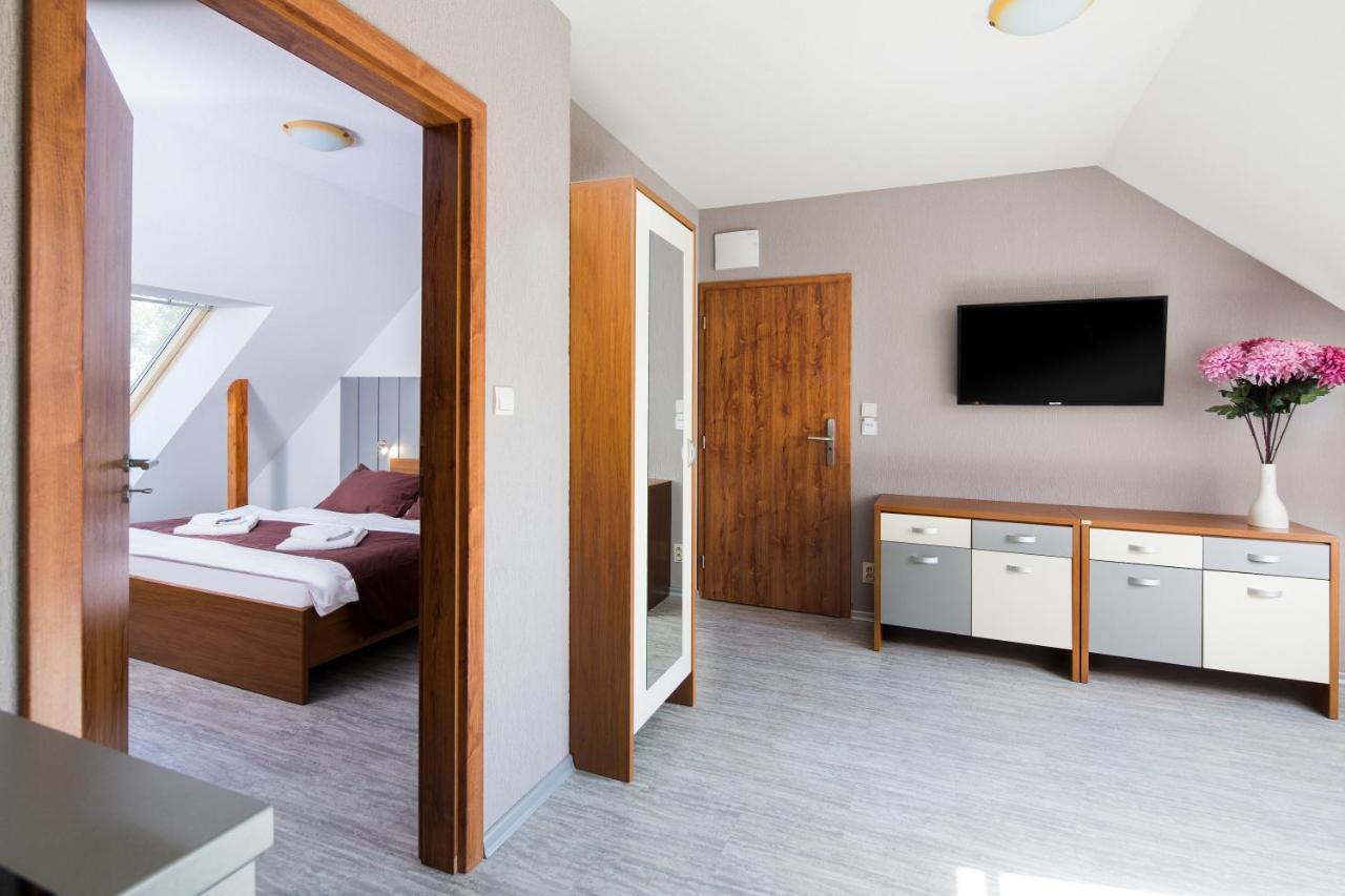 Aqua & Wellness Resort Alzbeta Липтовски-Микулаш Экстерьер фото